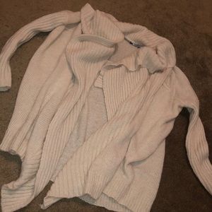 🛍 Shimmery Ivory Cardigan 🤍